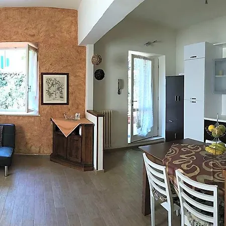 Hotel In Near Garda