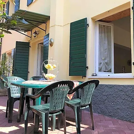 Hotel In Near Garda